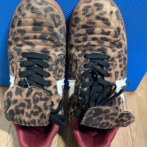 Women’s cheetah sneakers